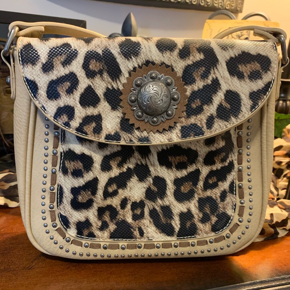 New Montana West Leopard Cross Body Bag